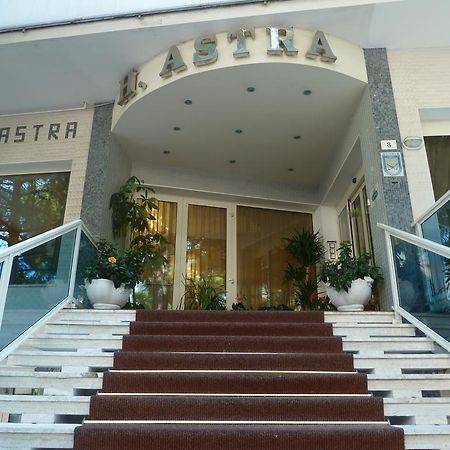 Hotel Astra Milano Marittima Ngoại thất bức ảnh