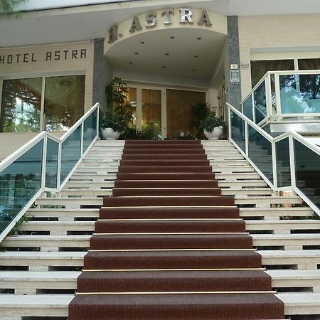 Hotel Astra Milano Marittima Ngoại thất bức ảnh