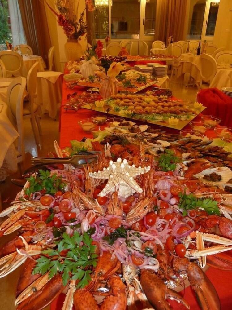 Hotel Astra Milano Marittima Ngoại thất bức ảnh