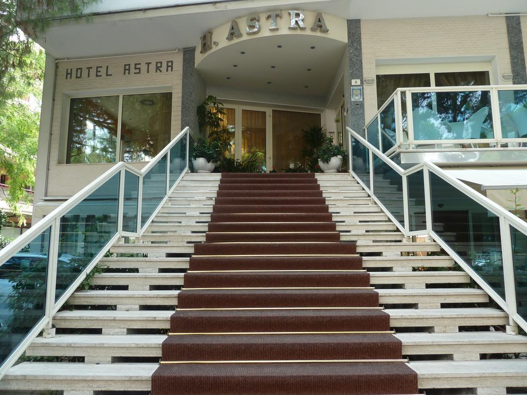 Hotel Astra Milano Marittima Ngoại thất bức ảnh