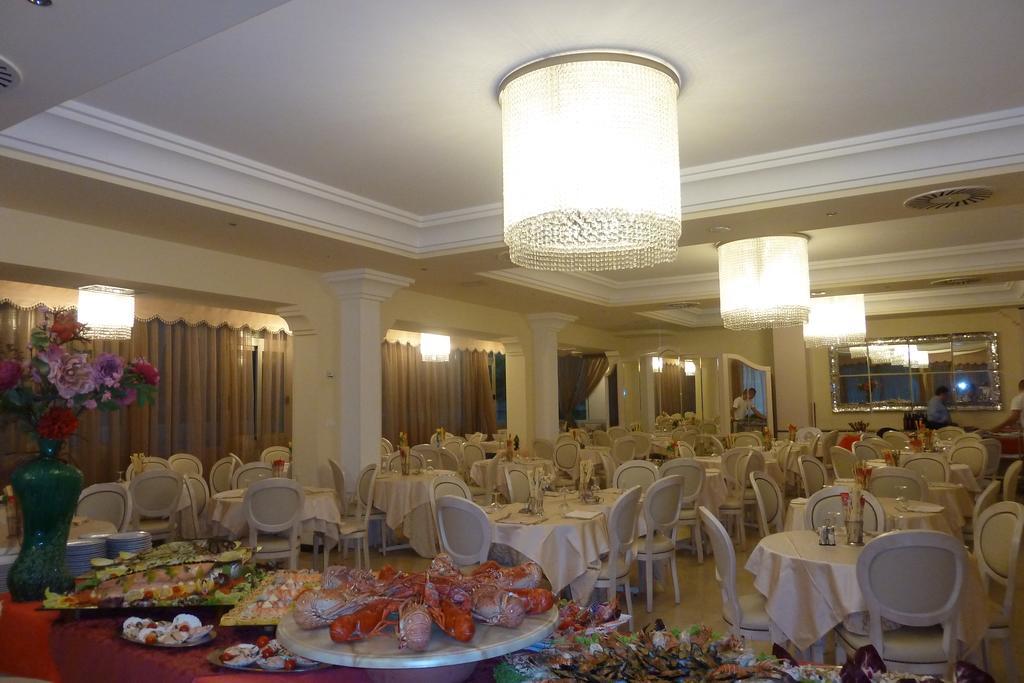 Hotel Astra Milano Marittima Ngoại thất bức ảnh