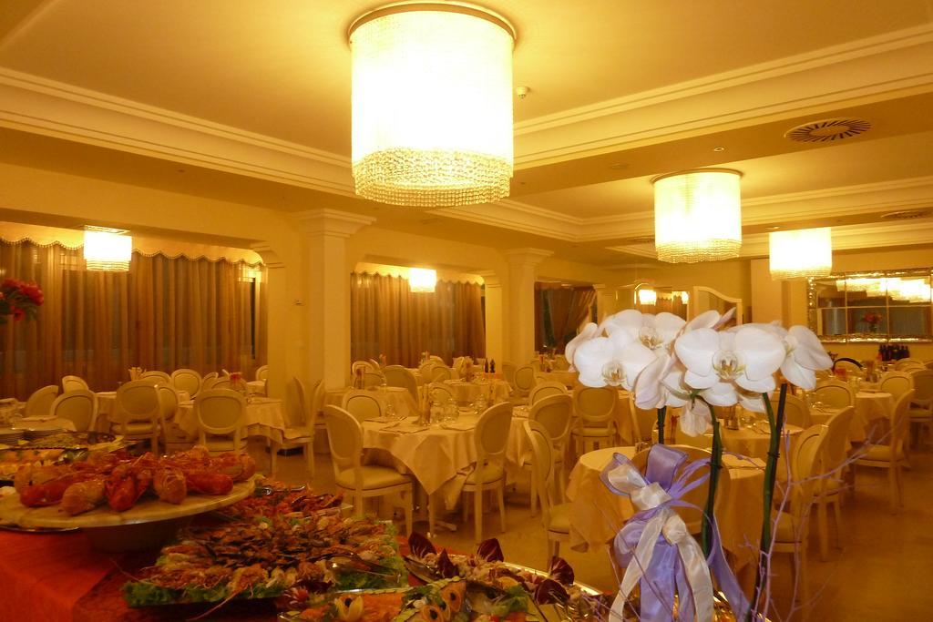 Hotel Astra Milano Marittima Ngoại thất bức ảnh